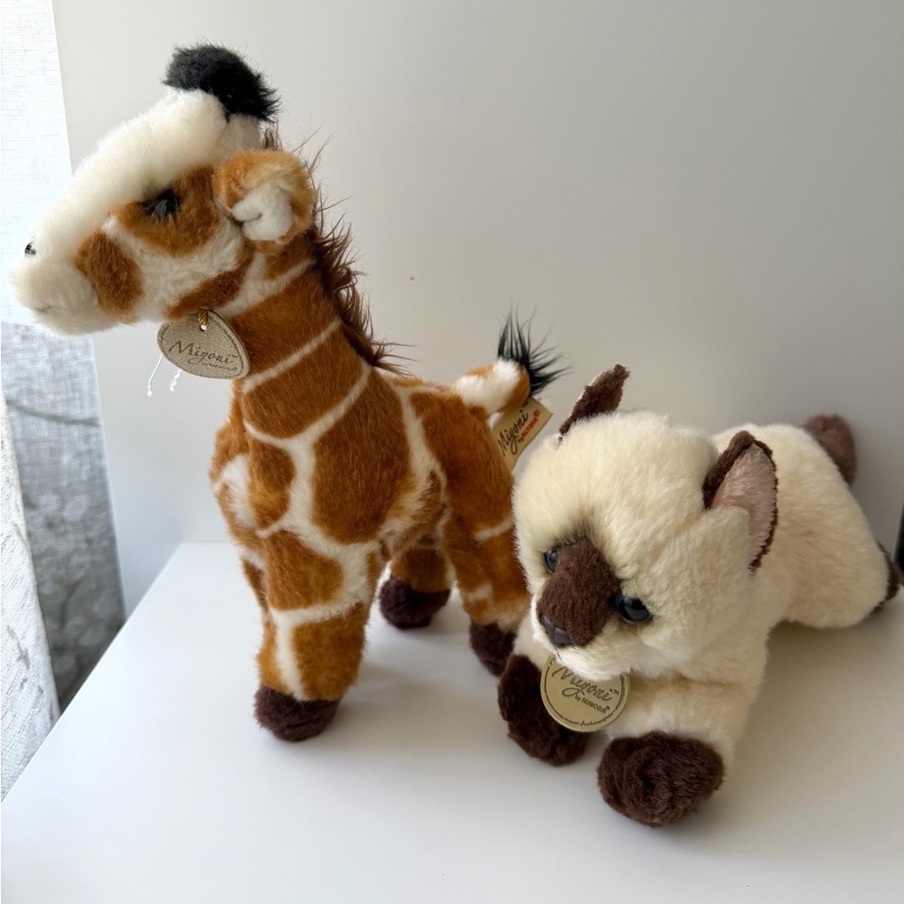 AURORA MIYONI Small Giraffe & Siamese Cat Realistic Stuffed Animal Set